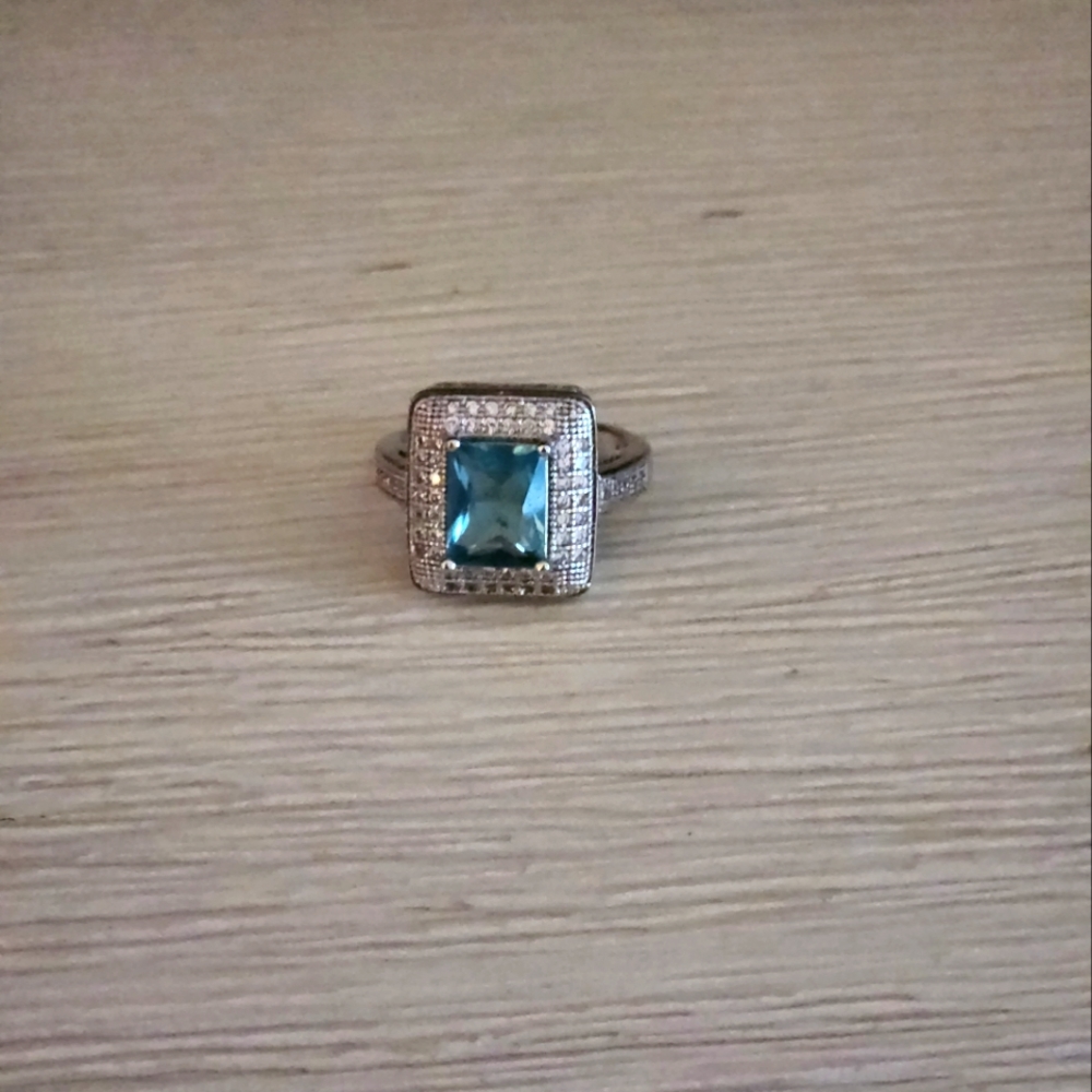 1.60ctw Sky Blue Topaz & White Sapphire